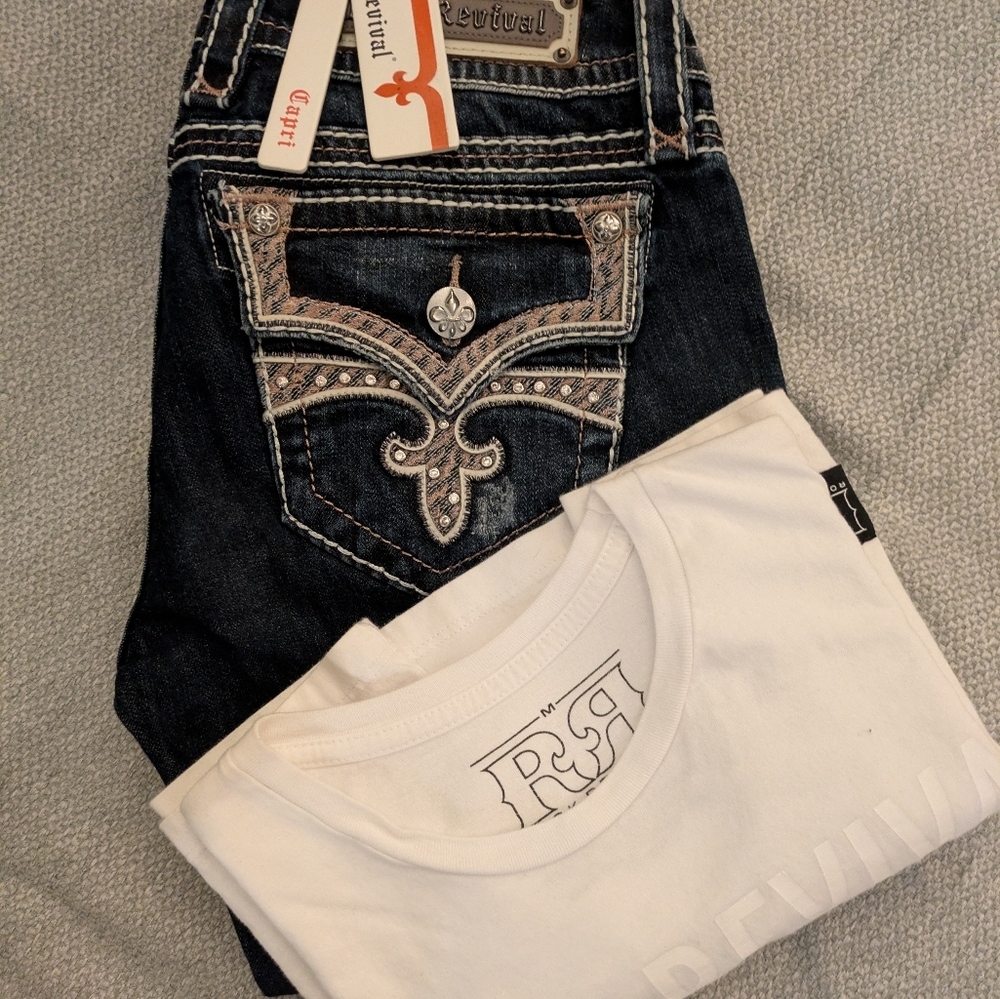 Women's Rock And Revival lEmbellished Capris  and White Tee Set